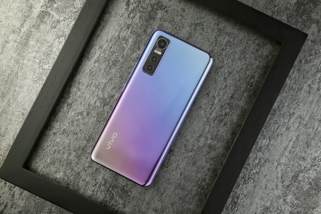 vivo s7e銀月色上手體驗