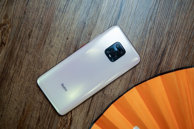 我大致看了几家,最后还是看着小米redmi最近的优惠不错,本身redmi就是