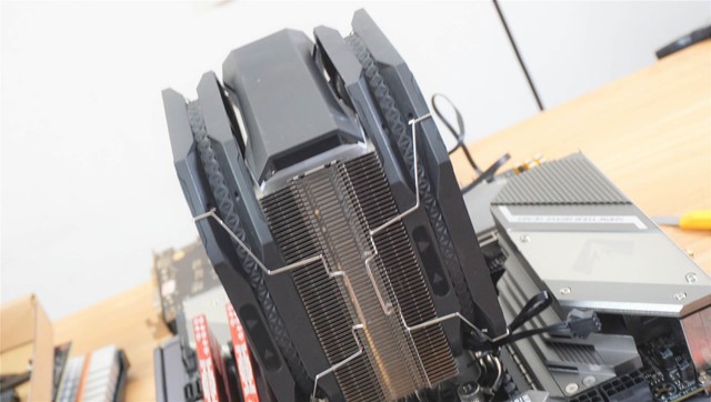 显卡拉跨系列!AMD 5600X装机体验:谁知矿潮何时结束?