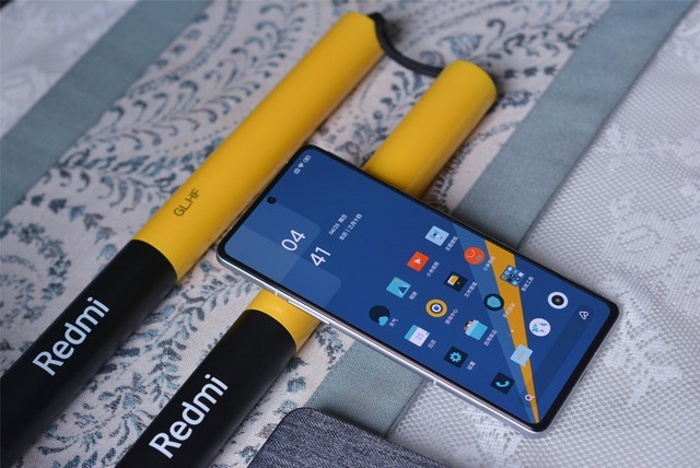 1999还嫌贵?Redmi K40游戏版正式发布,网友:这项配置就值得我买