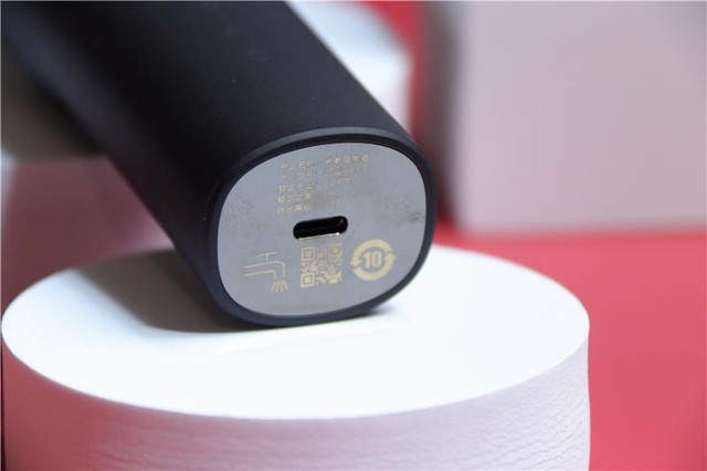 小米新品理发器上市,钛合金刀头+三配梳,仅需149元