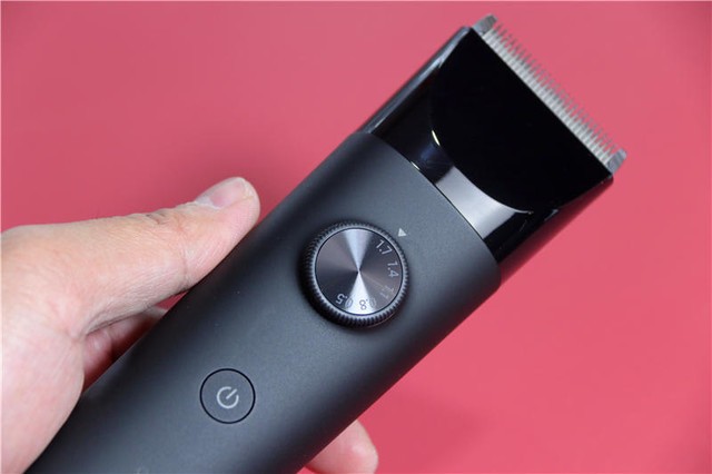 小米新品理发器上市,钛合金刀头+三配梳,仅需149元