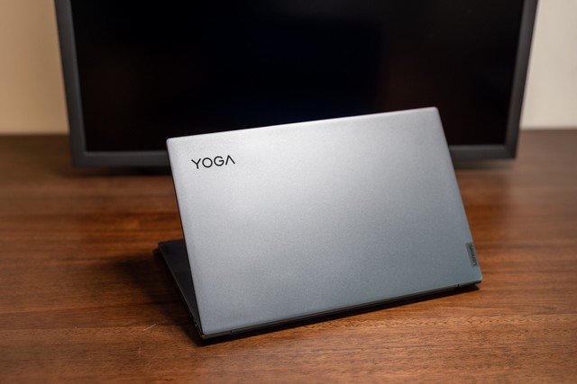 伪装成轻薄本的跑分机器:联想yoga14s