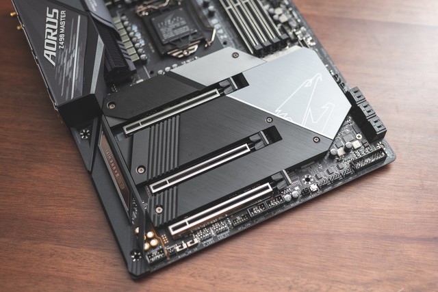 技嘉z490aorusmaster图赏