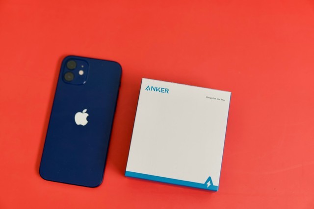升级“拖鞋蓝”iPhone 12,五项升级让我入机不悔