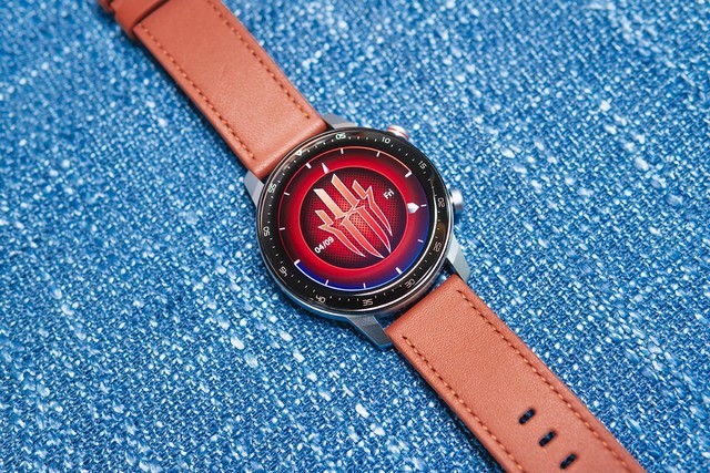 30g无感佩戴超长续航红魔运动智能手表体验