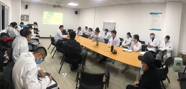 智能高效多功能投影仪——明基E540评测