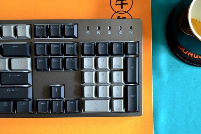 开箱图赏:杜伽的k310银轴机械键盘