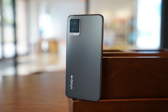 vivo s7爵士黑开箱图赏:想一部手机满足所有人