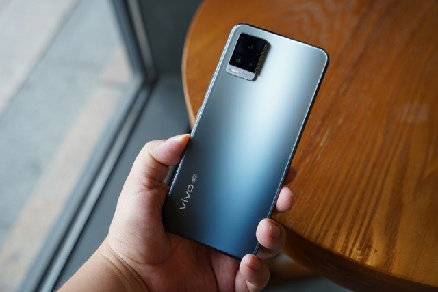 vivo s7爵士黑开箱图赏:想一部手机满足所有人-中关村在线头条