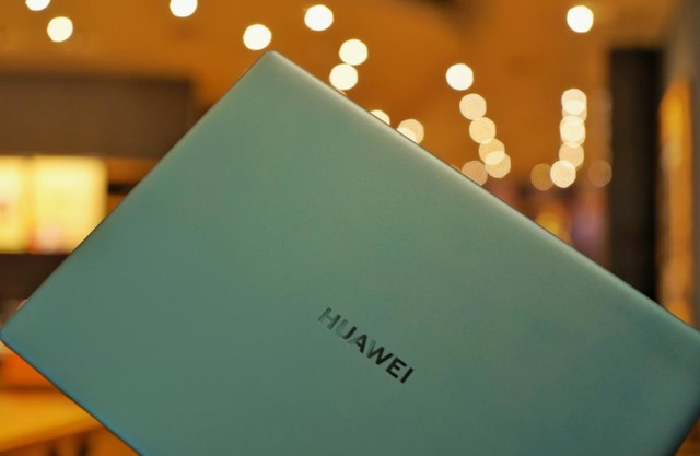 华为matebook x图赏:轻薄 青山黛配色绝了