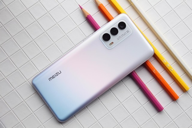 当年凭借魅族m1以及各类梦想旗舰机在国内手机市场那叫一个呼风唤雨