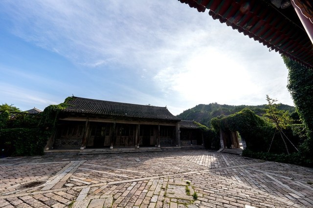 索尼FE12-24mm F2.8GM评测:广一点大一点强一点