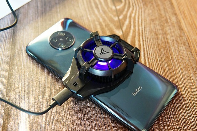 飞智蜂翼2pro手机散热器开箱