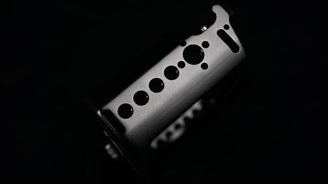 升级我的装备 - 斯莫格SmallRig相机兔笼索尼A6400
