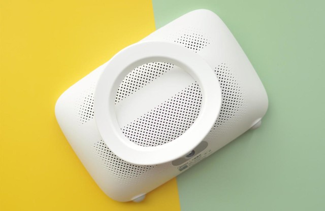 美的小美ai触屏音箱,给你意想不到的美居