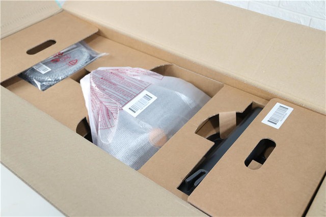 配件丰富到爆，做工精致有型，LG A9K Max开箱分享