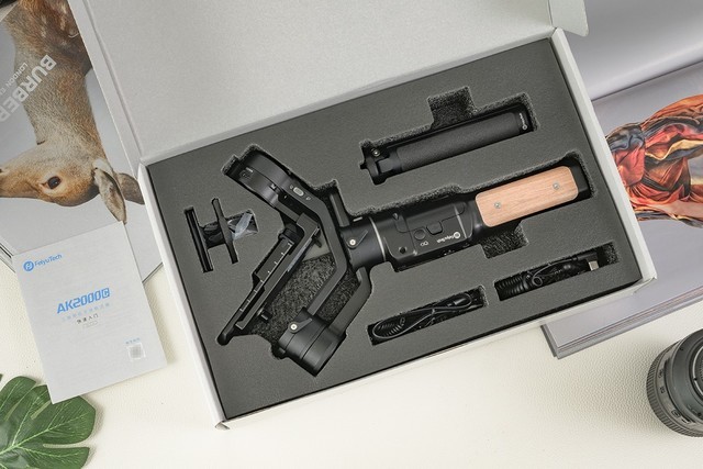 小而精,紧追vlog,飞宇ak2000c微单稳定器