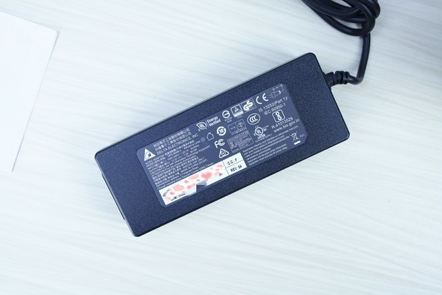首发双M.2接口+双2.5G网口 华硕AS6604T使用体验