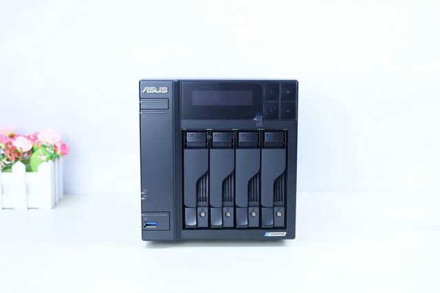 首发双M.2接口+双2.5G网口 华硕AS6604T使用体验