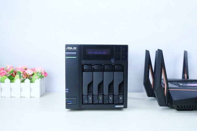 首发双M.2接口+双2.5G网口 华硕AS6604T使用体验