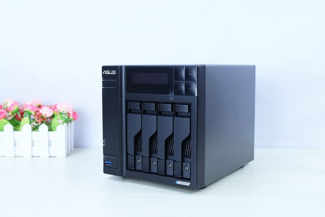 首发双M.2接口+双2.5G网口 华硕AS6604T使用体验