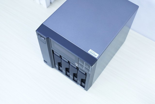 首发双M.2接口+双2.5G网口 华硕AS6604T使用体验