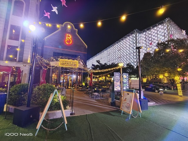 图赏iqooneo5后置主摄拍摄样张