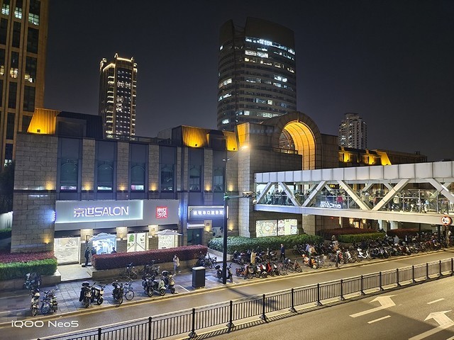 图赏iqooneo5后置主摄拍摄样张