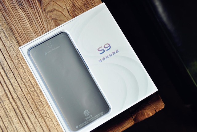 vivo S9测评:自拍性能全面升维,轻薄旗舰岂止于美
