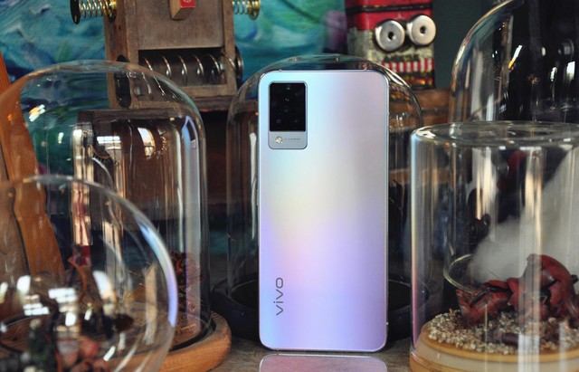 vivo S9测评:自拍性能全面升维,轻薄旗舰岂止于美