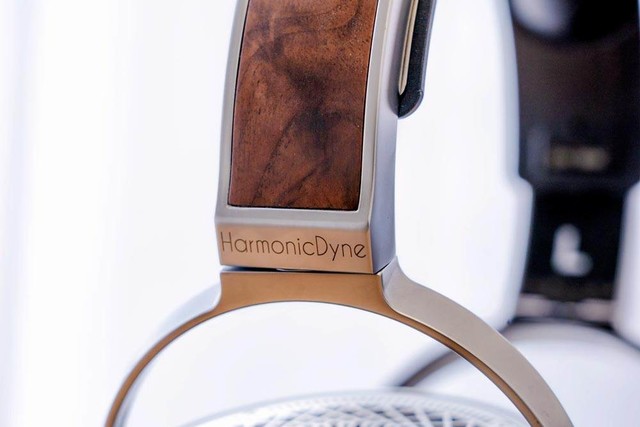 öħ֮Zeus˹ڹԼ۱HiFi