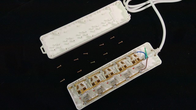 家用排插线长且自带分控开关设计——奥睿科NBI-5A排插简评