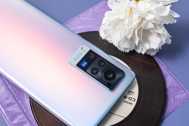 vivox60pro两款配色表现比较给力