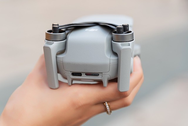 大疆djimini2评测入门航拍一键就有大片