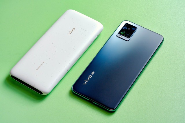 vivo 18W 双向快充移动电源评测:出差旅游必备装备