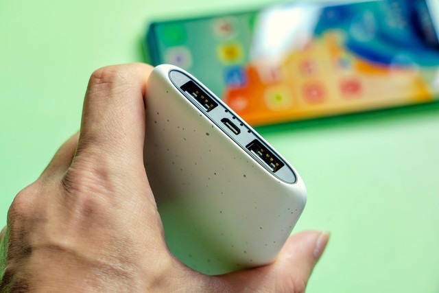 vivo 18W 双向快充移动电源评测:出差旅游必备装备