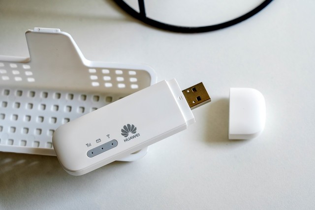 华为随行WiFi 2 mini评测:随时随地多人上网冲浪