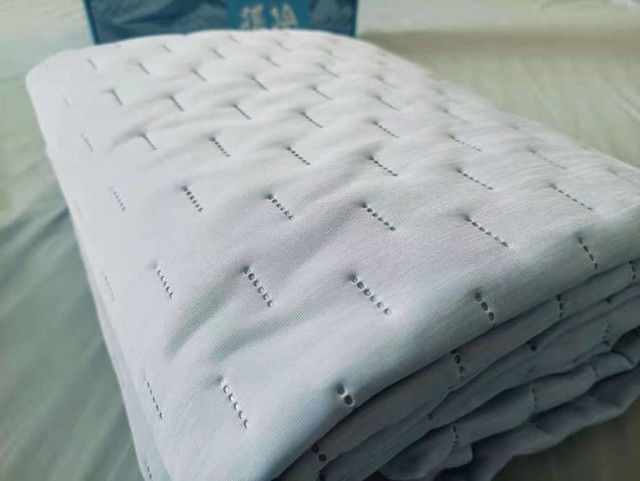 炎炎夏日每晚深睡,你需要滑滑软软香香冰冰的被