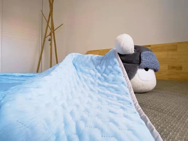 炎炎夏日每晚深睡,你需要滑滑软软香香冰冰的被