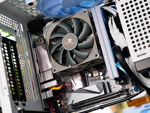 i5+B460+2060S攒ITX主机,蓝天白云般的配色,充满了夏天的气息