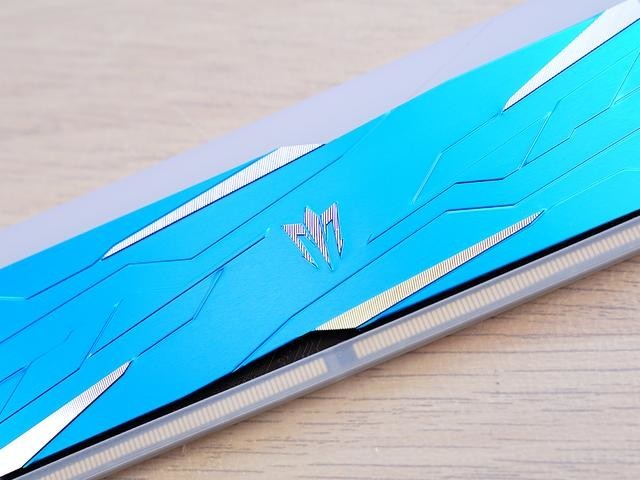 i5+B460+2060S攒ITX主机,蓝天白云般的配色,充满了夏天的气息