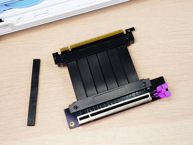 i5+B460+2060S攒ITX主机,蓝天白云般的配色,充满了夏天的气息