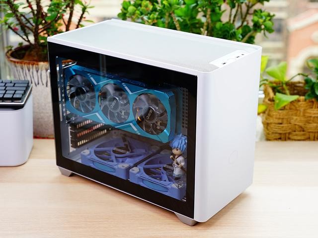 i5+B460+2060S攒ITX主机,蓝天白云般的配色,充满了夏天的气息