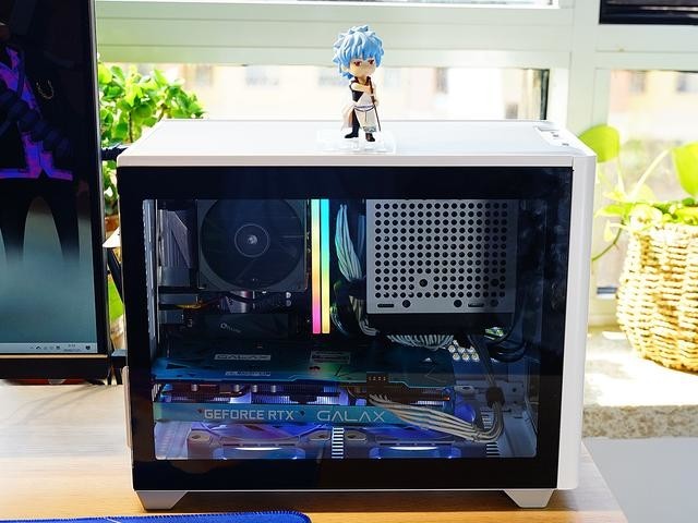 i5+B460+2060S攒ITX主机,蓝天白云般的配色,充满了夏天的气息