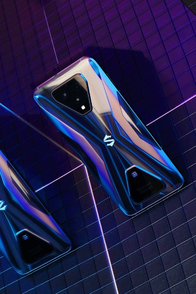 黑鲨3s心有猛虎细嗅蔷薇