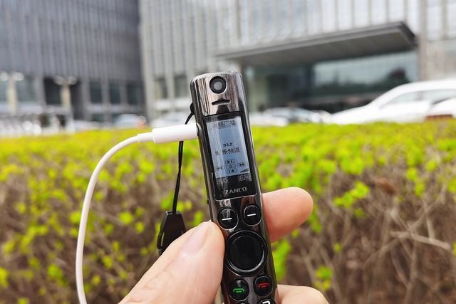 激光笔多功能激光灯 ChMkKV-EHROIXwWjAACO2hN69YMAADkqQL7f3AAAI7y679.jpg