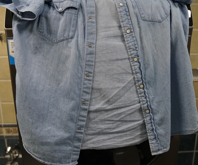 如何使用洗衣机洗一套衬衣 ChMkKmC3EdCIPOX6ACkOmQvpoSwAAP4UwJpkZUAKQ6x123.jpg