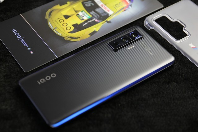 iQOO 5 Pro真机上手:120W充电比我预想的还要完美