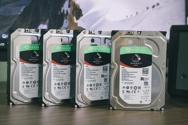 存储升级计划,单盘升级更新换到四盘位NAS:群晖DS420+